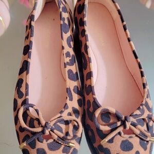 Stuart Weitzman Leopard Print Ballet Flats New With No Box.